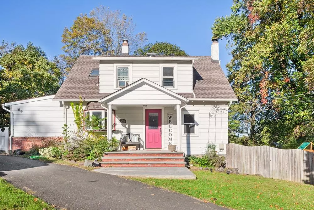 Valley Cottage, NY 10989,459 Storms RD