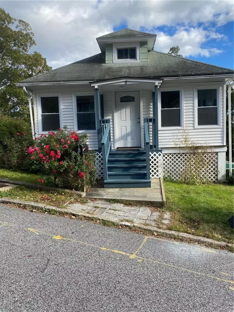 Highland Falls, NY 10928,8 Locust ST #2