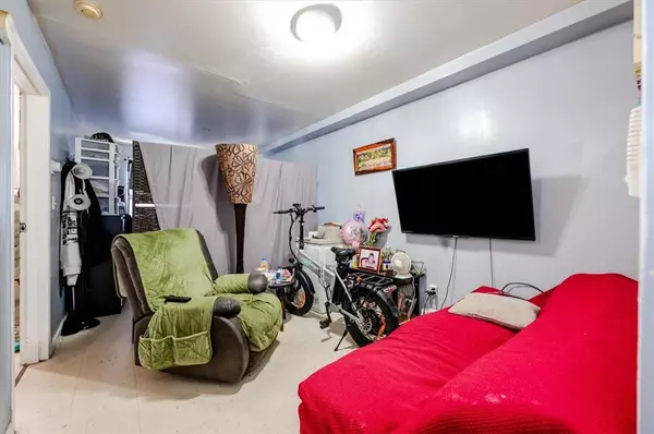 Bronx, NY 10473,943 Croes AVE