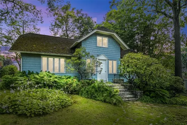 Mahopac, NY 10541,8 Ridge LN