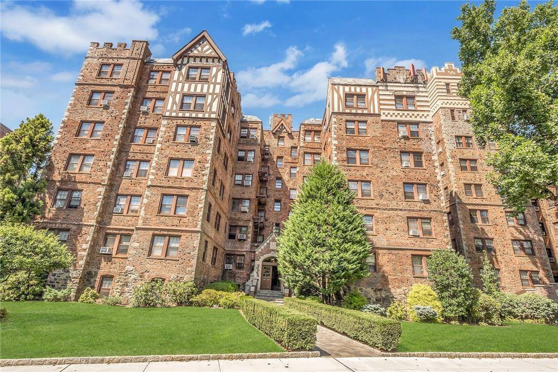 209 Garth RD #1G, Scarsdale, NY 10583