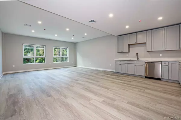 500 Commerce ST #see remarks, Hawthorne, NY 10532