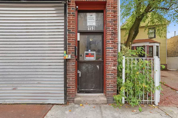 Yonkers, NY 10705,153 McLean AVE