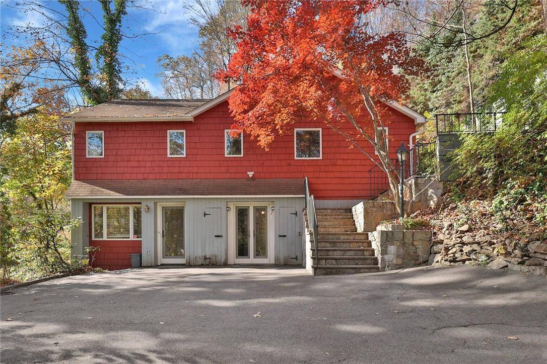 20 A Highclere LN, Valhalla, NY 10595