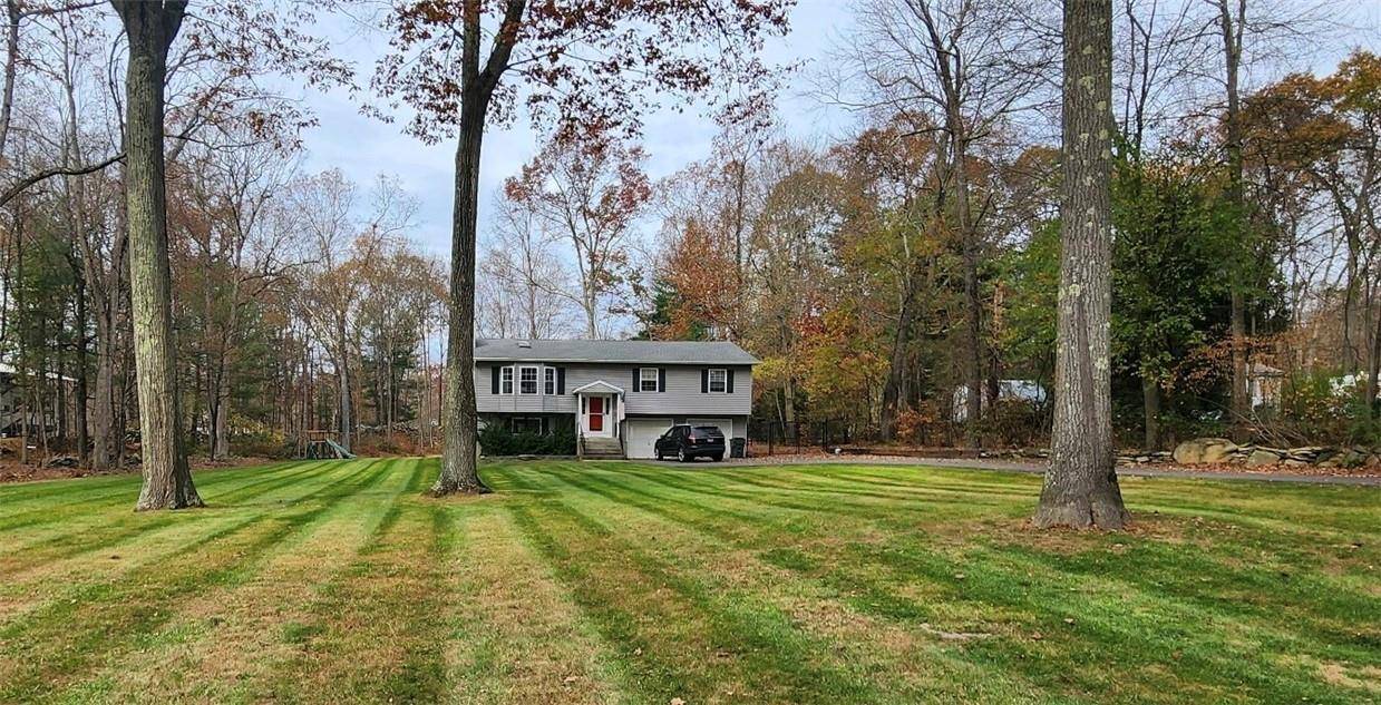 10 Ulster TER, Wallkill, NY 12589