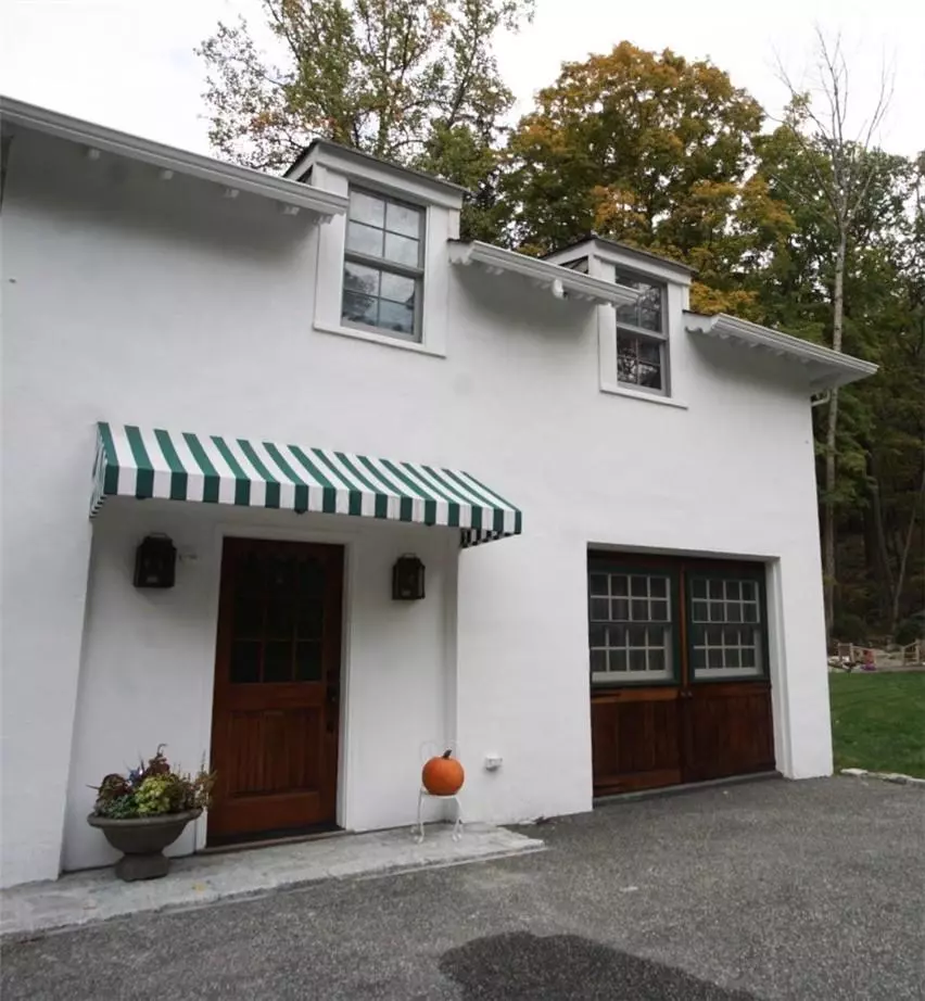 Tuxedo Park, NY 10987,20 Ridge RD