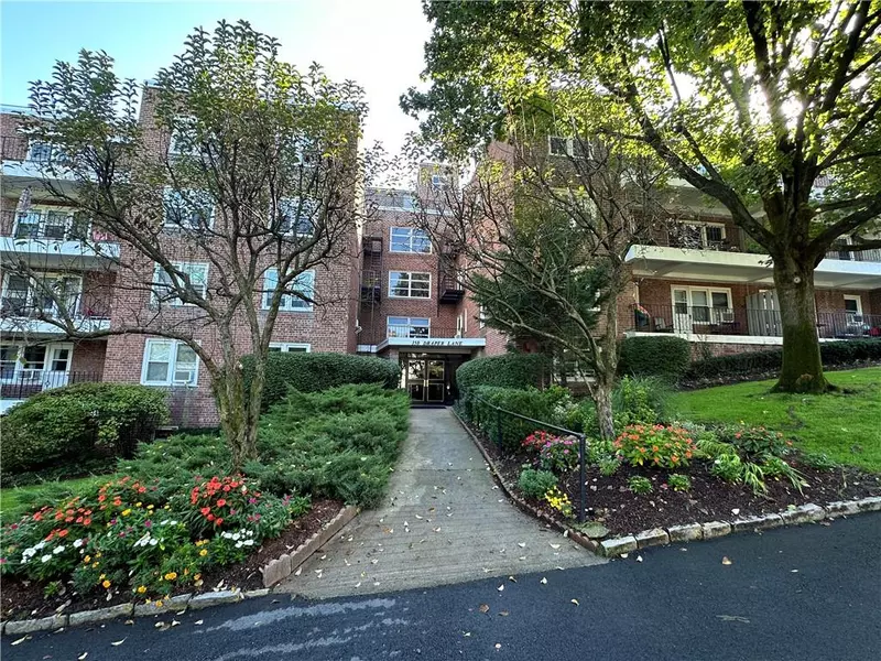 150 Draper LN #2EN, Dobbs Ferry, NY 10522