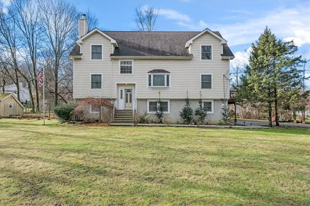 Cortlandt Manor, NY 10567,6 Somerset LN