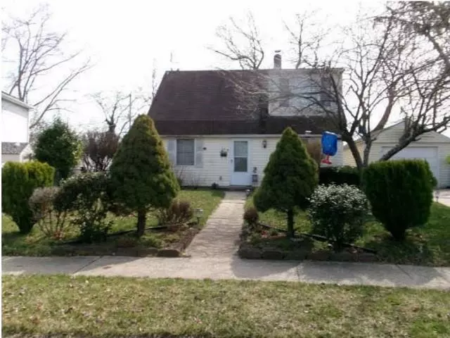 Levittown, NY 11756,122 Old Oak LN