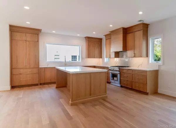 Scarsdale, NY 10583,233 Nelson RD
