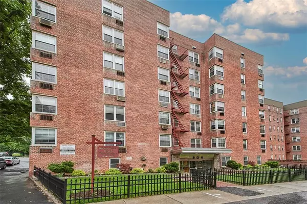 804 Bronx River RD #1E,  Yonkers,  NY 10708