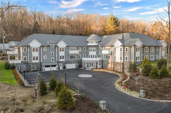 Armonk, NY 10504,585 Main ST #2A