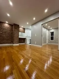 Glendale, NY 11385