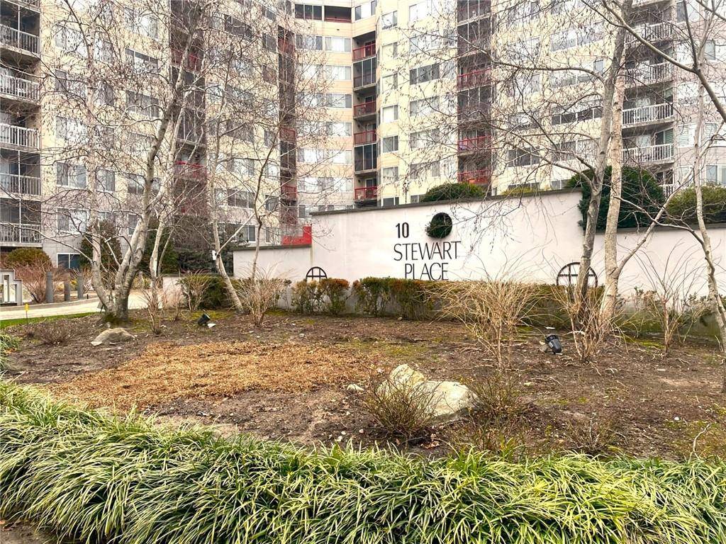 White Plains, NY 10603,10 Stewart PL #9JW