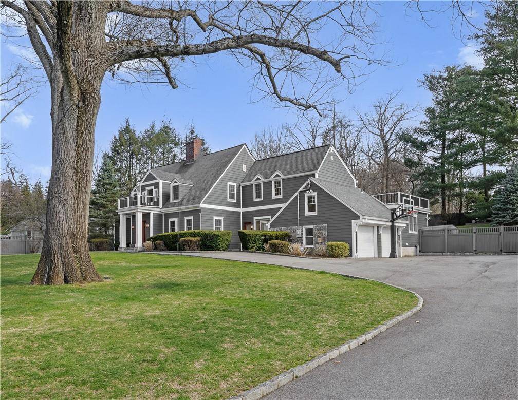 72 Underhill RD, Scarsdale, NY 10583