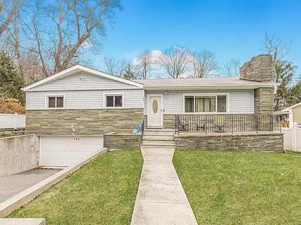 266 County Center RD, White Plains, NY 10603