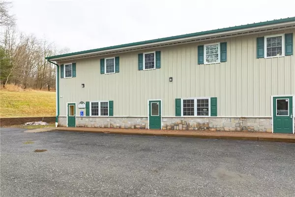 Wappingers Falls, NY 12590,72 AIRPORT DR #201