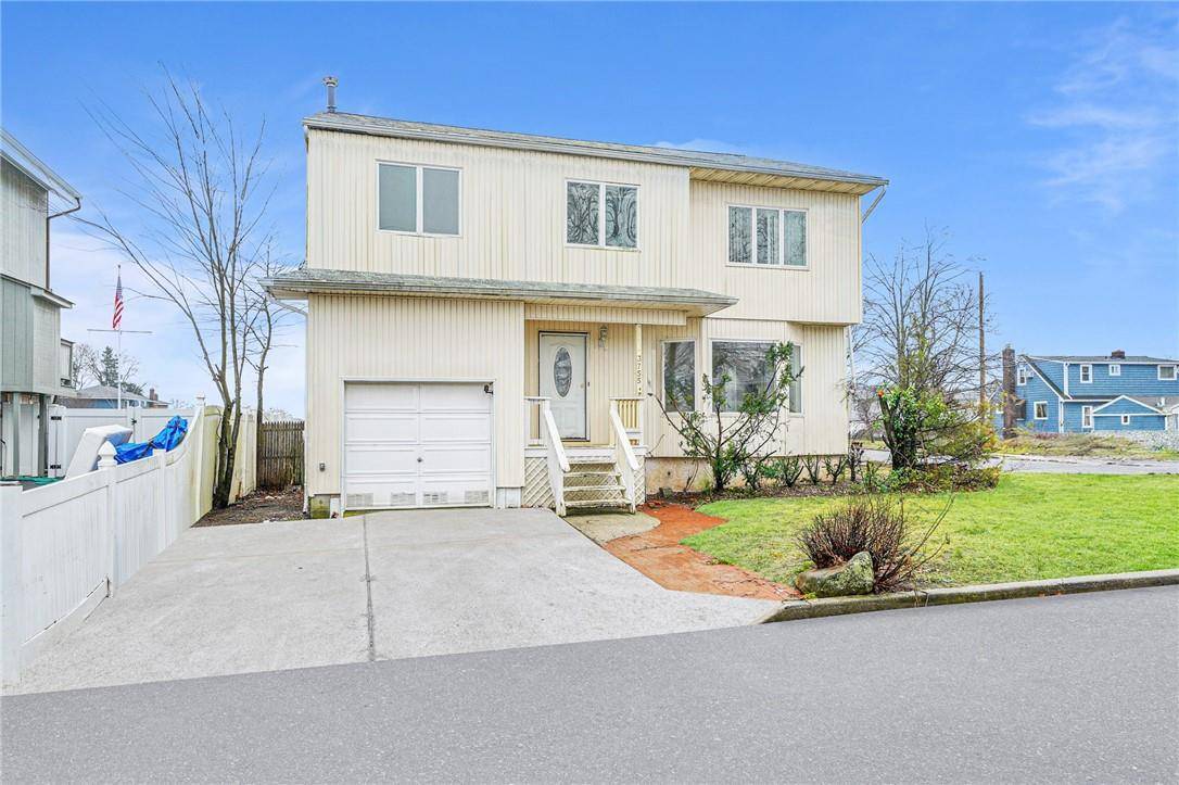 3755 Oleta PL, Seaford, NY 11783