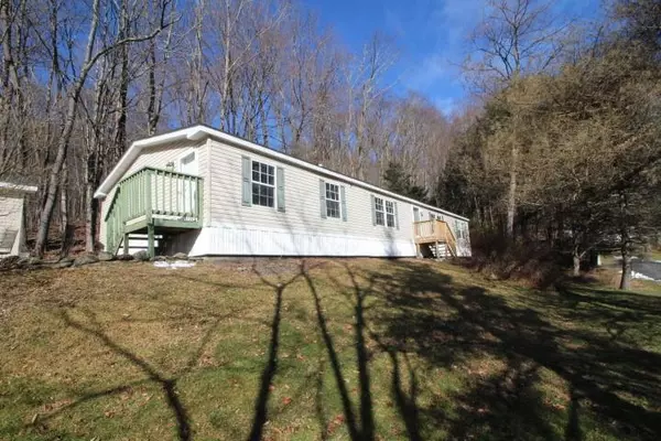 Callicoon, NY 12766,24 Bayer RD