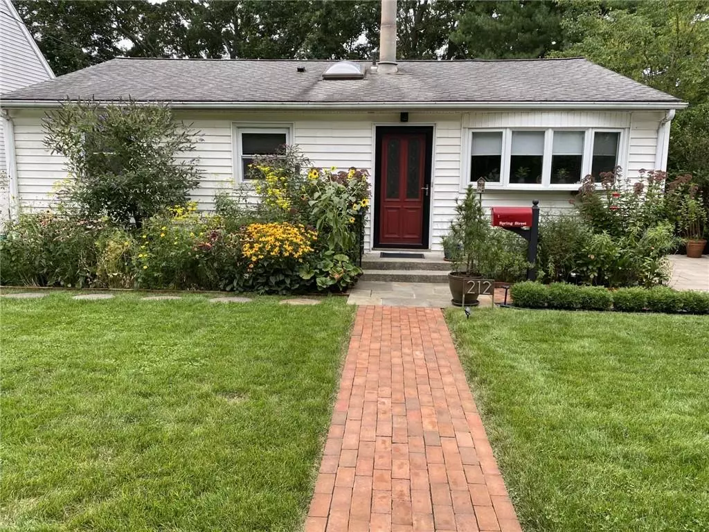 Mount Kisco, NY 10549,212 Spring ST