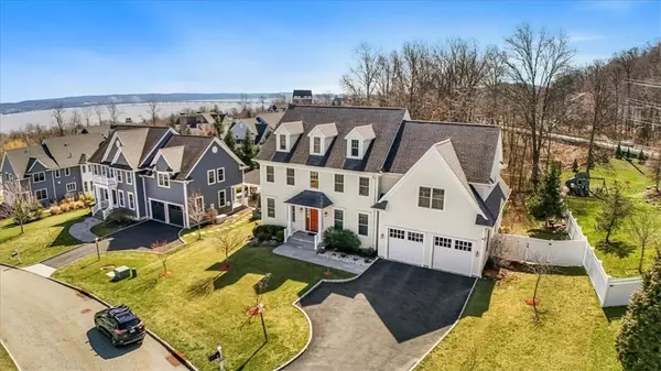 12 Riverton DR, Nyack, NY 10960