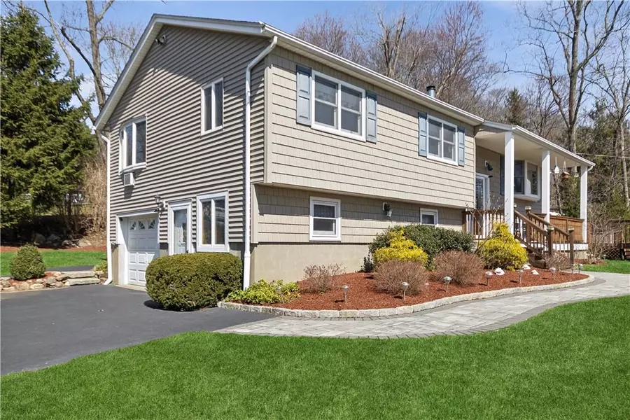 53 Northview DR, Mahopac, NY 10541