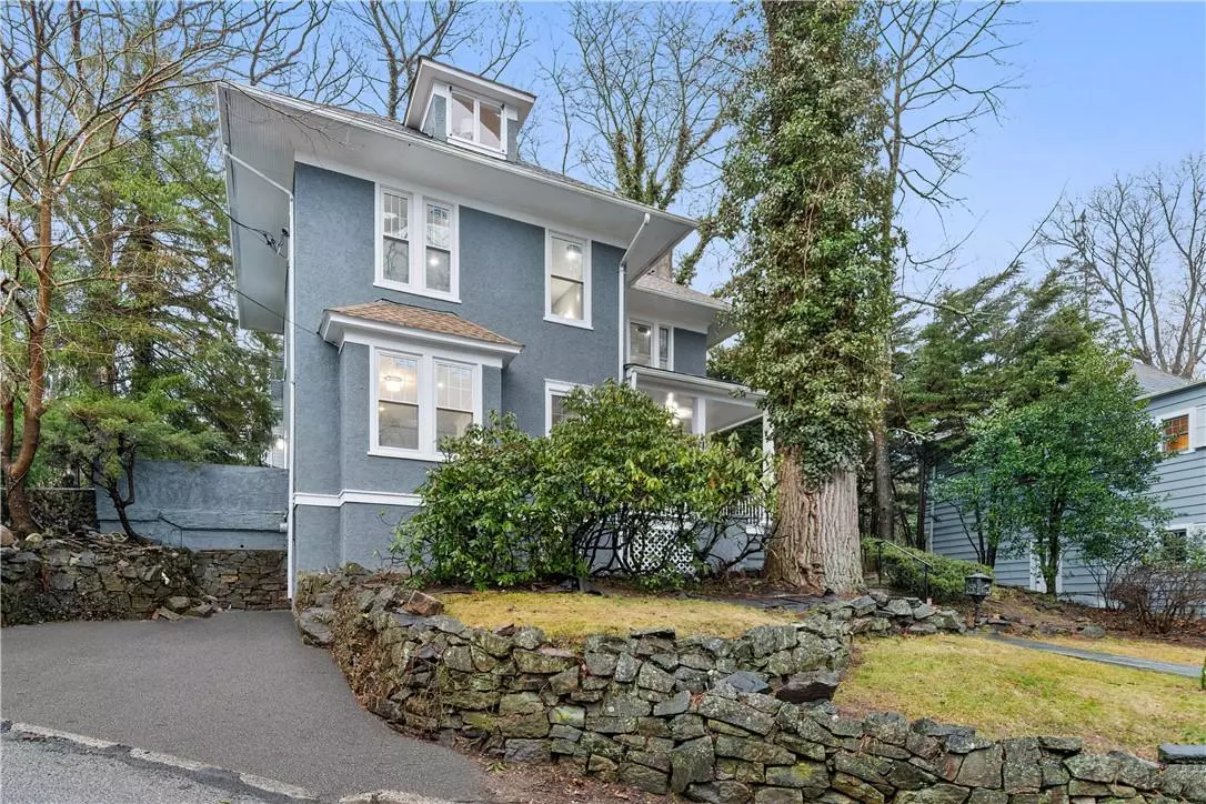 Dobbs Ferry, NY 10522,36 Bellair DR