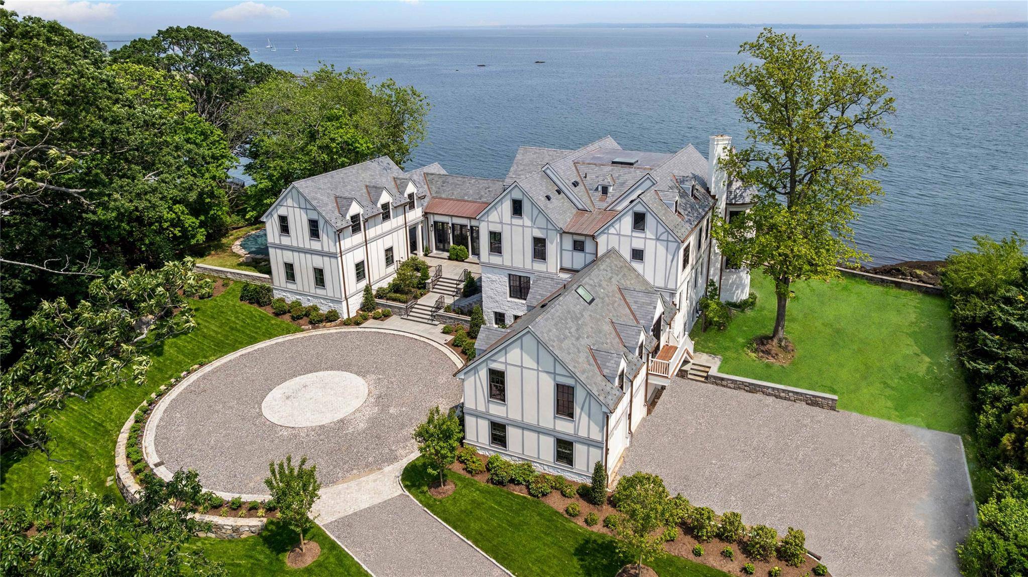 Mamaroneck, NY 10801,104 Premium Point RD