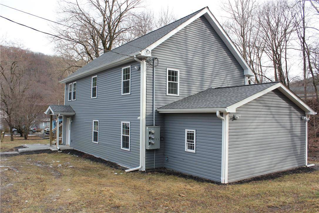 18 Furnace Bank RD #1, Wassaic, NY 12592
