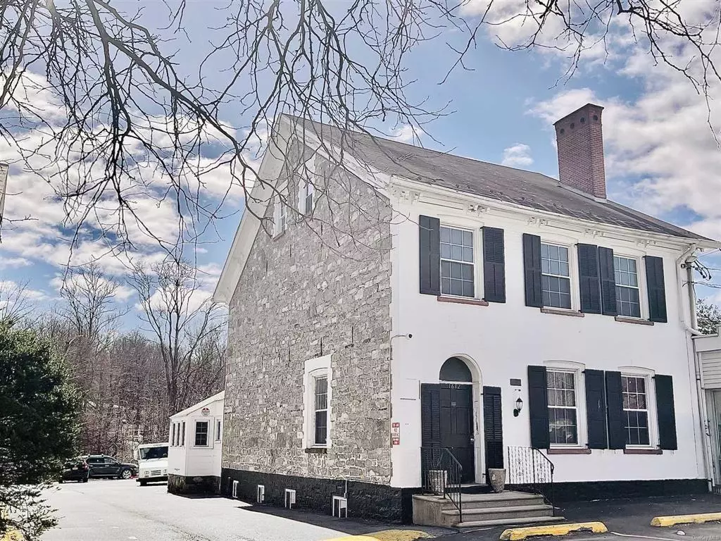 Pleasant Valley, NY 12569,1612 MAIN ST