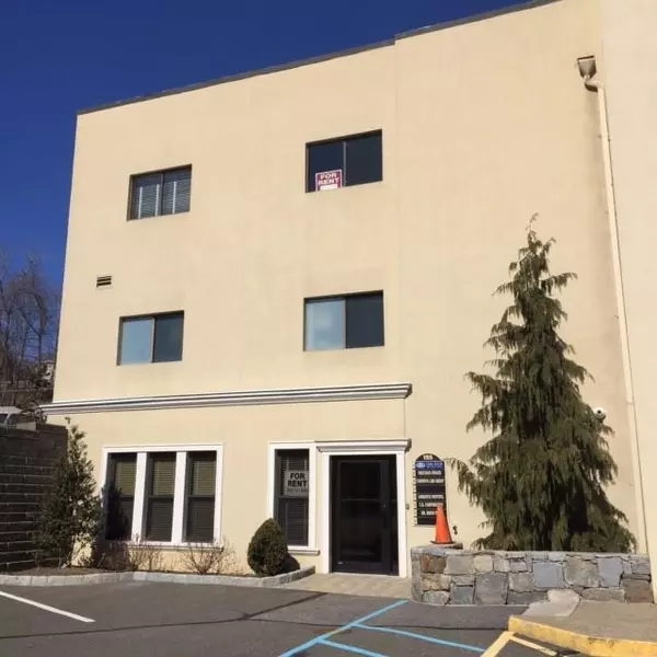 Brewster, NY 10509,155 Main ST #305