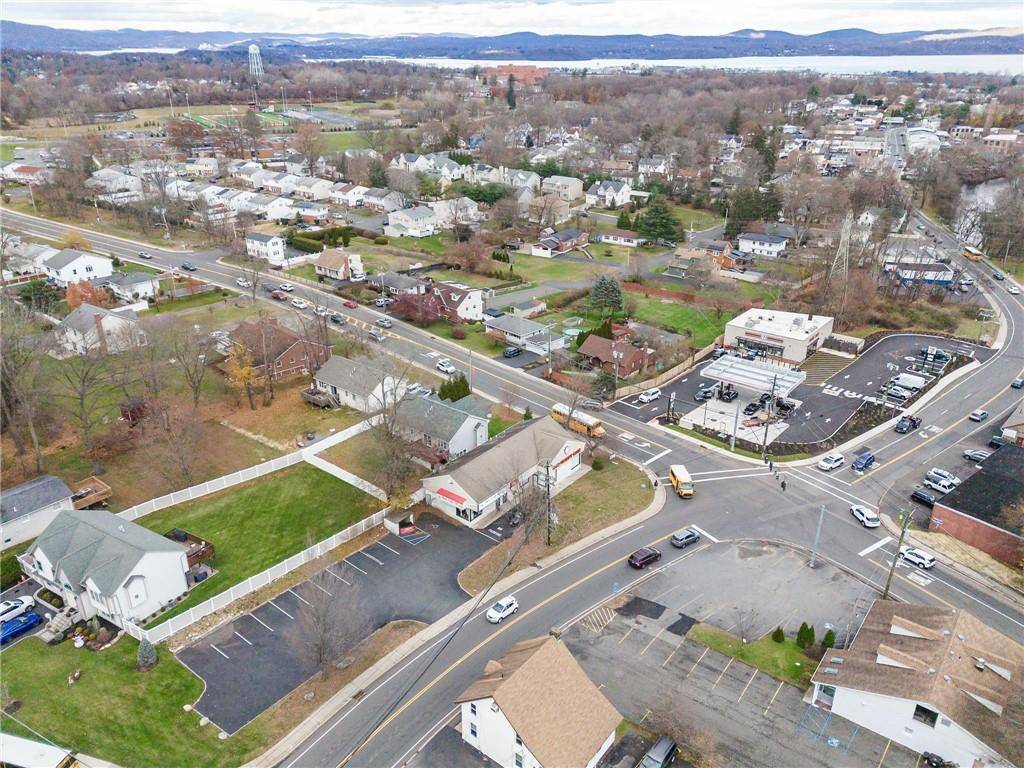 Garnerville, NY 10923,2 Suffern LN