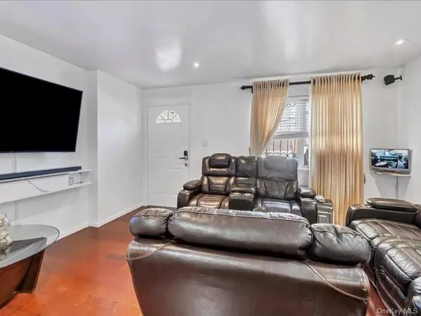 Bronx, NY 10456,1207 Findlay AVE