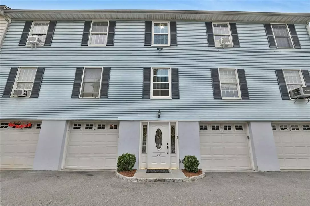 Sleepy Hollow, NY 10591,48 Pocantico ST #C