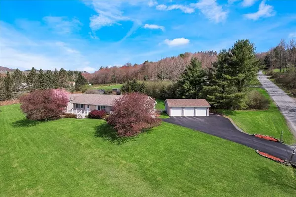 Callicoon, NY 12723,5 Hess RD