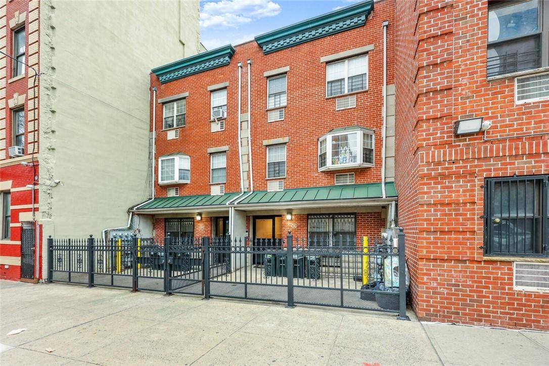 2471A Crotona AVE, Bronx, NY 10458