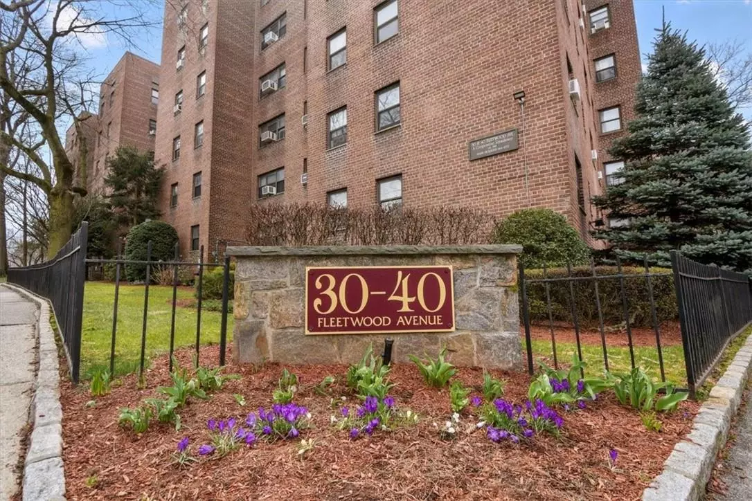 Mount Vernon, NY 10552,40 Fleetwood AVE #5B