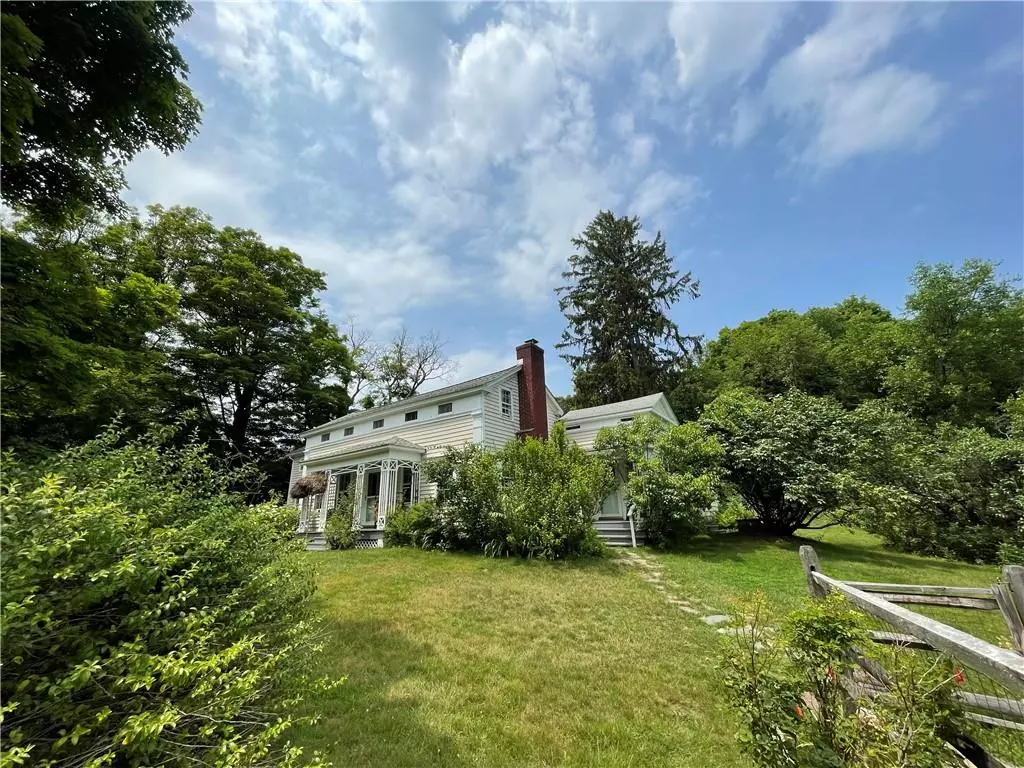 Rhinebeck, NY 12572,57 Cedar Heights RD