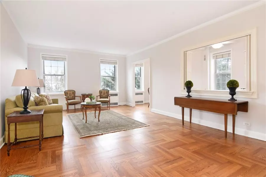 9 Midland GDNS #3D, Bronxville, NY 10708