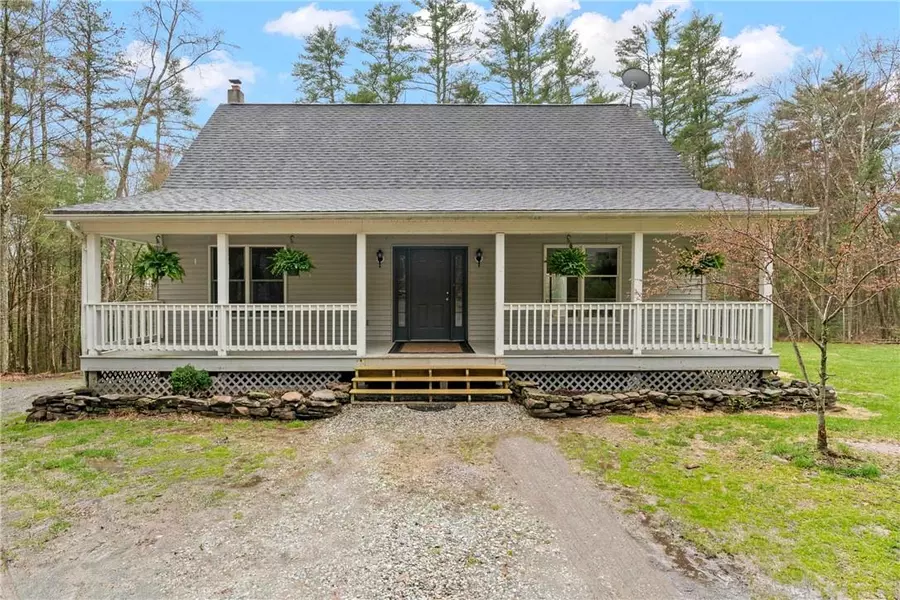 22 Summit DR, Barryville, NY 12719