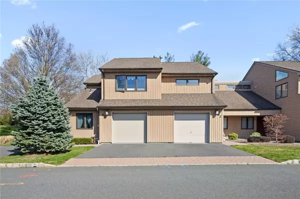 Tappan, NY 10983,65 Contempra CIR