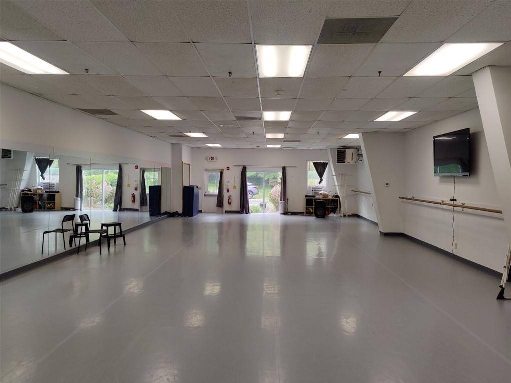 Red Hook, NY 12571,7578 N Broadway