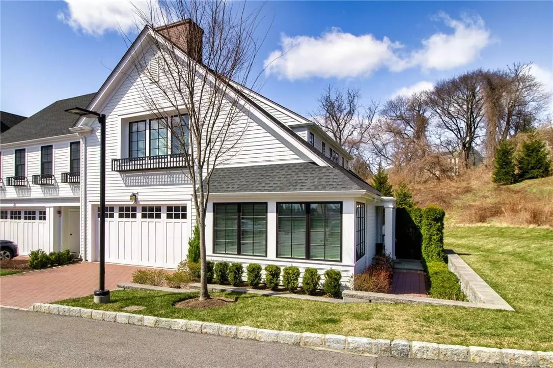 Rye Brook, NY 10573,25 Honeysuckle LN