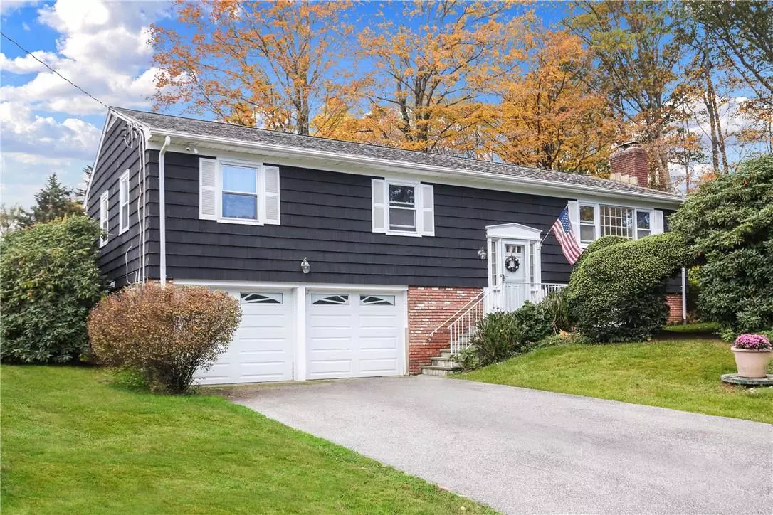 Armonk, NY 10504,7 Laurel Hill PL