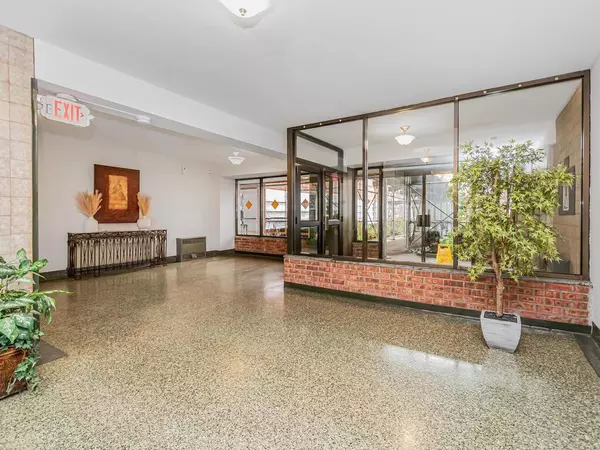 Bronxville, NY 10708,245 Parkview AVE #6 I