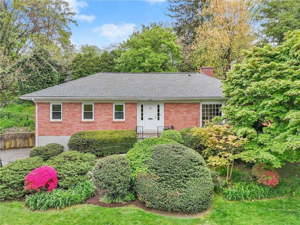 42 Church LN, Scarsdale, NY 10583