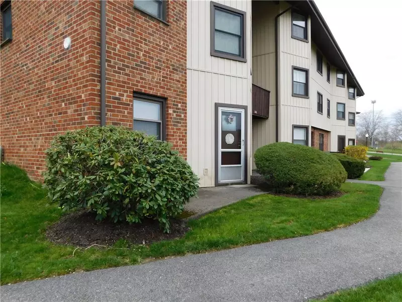 18 Hastings CT #18A, Jefferson Valley, NY 10598