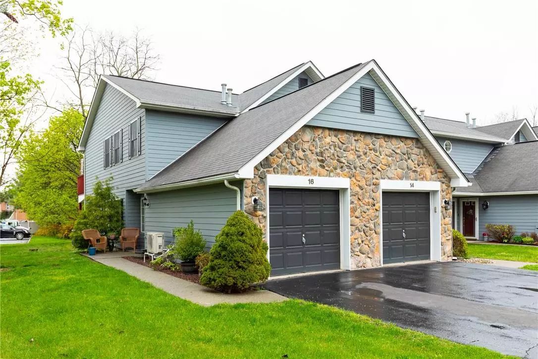 Beacon, NY 12508,16 Lamplight ST