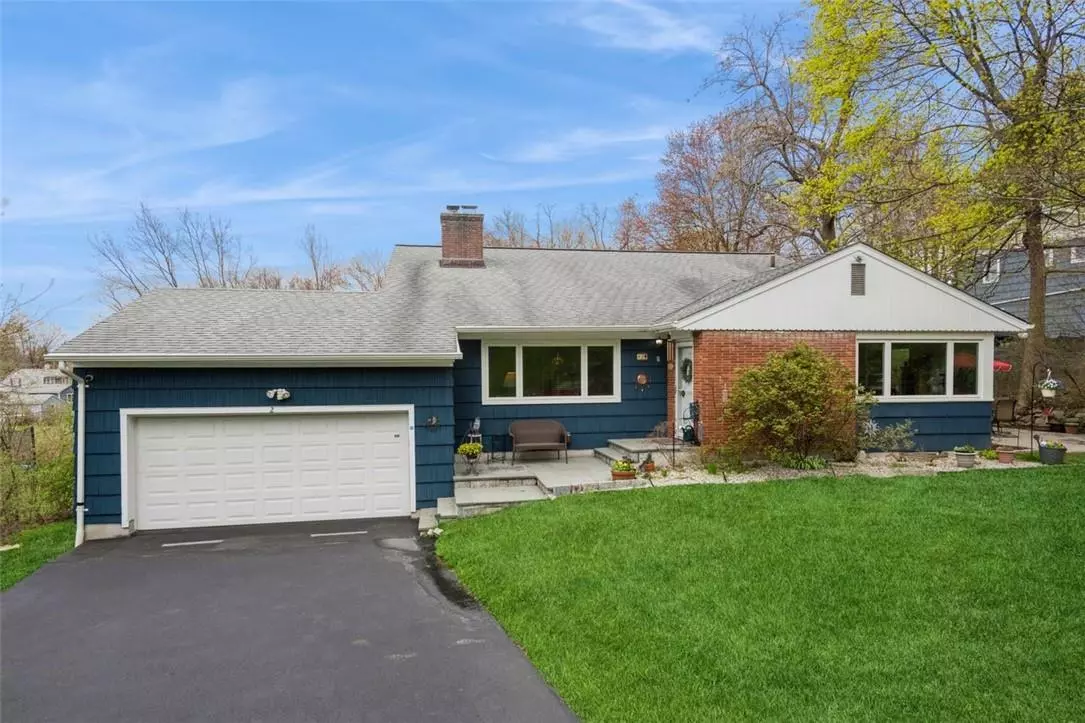 Cortlandt Manor, NY 10567,2 Evergreen RD