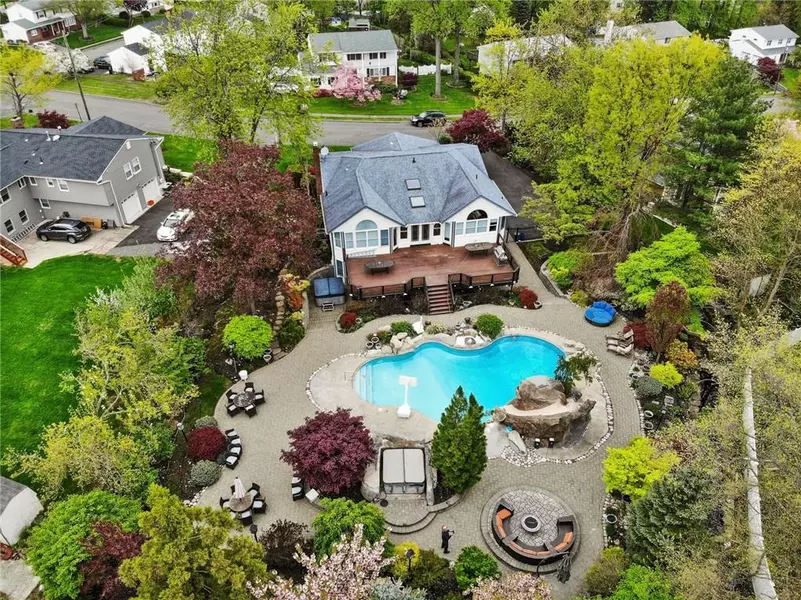 144 Howard AVE, Tappan, NY 10983